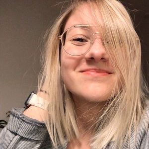 Meet your Posher, Laurence